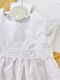 Conjunto plumeti branco: vestido e fita