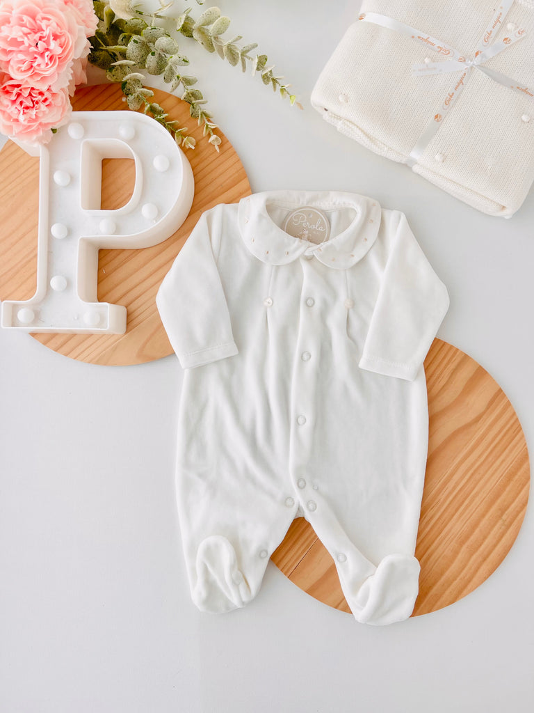 Babygrow bolinha veludo pérola