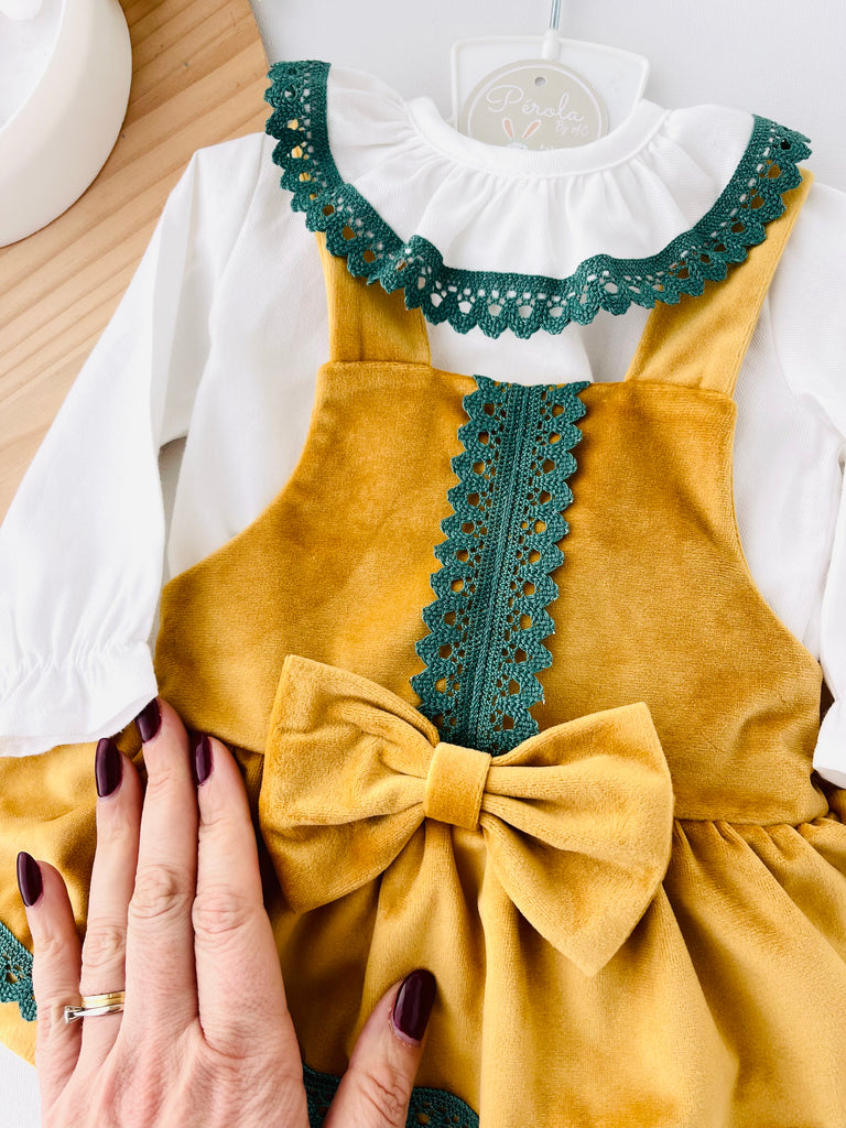 Conjunto amarelo em veludo : Fofo e blusa