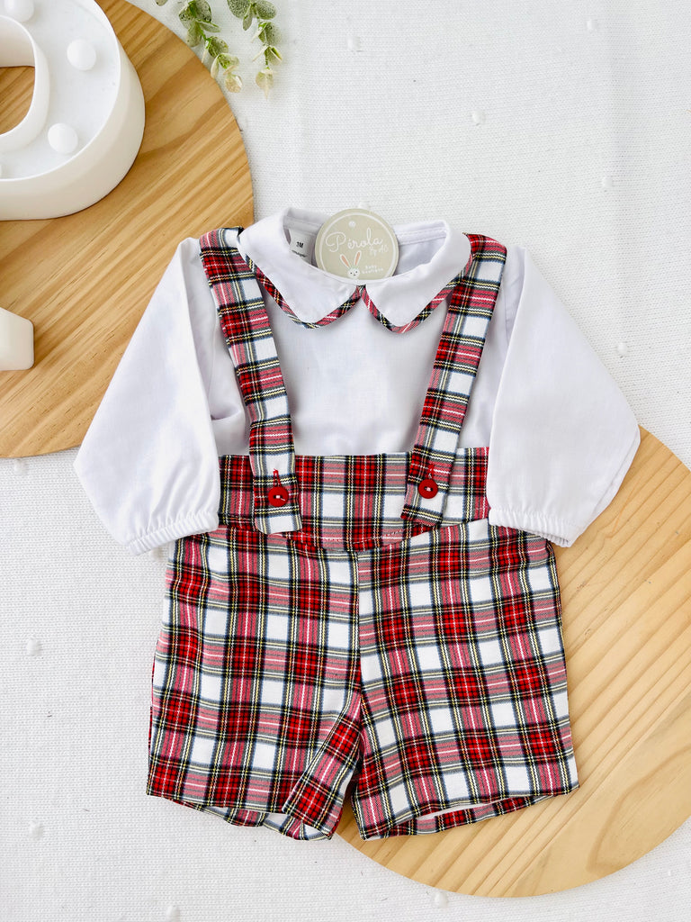 Conjunto menino xadrez: Calções com alças e camisa