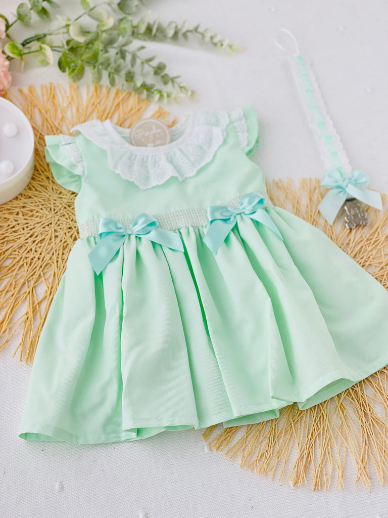 Vestido verde água com renda