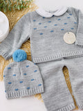 Conjunto com gorro pompom